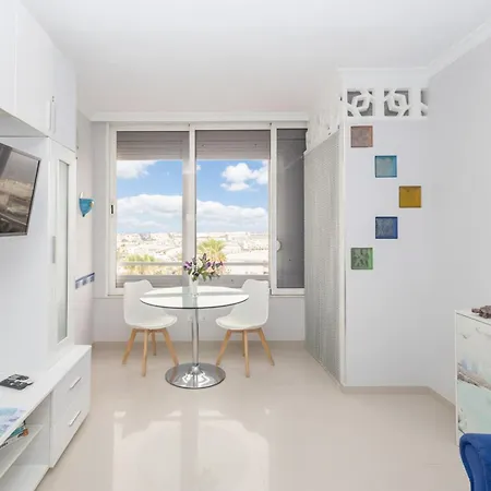 アパート Sun Port Ocean Views - Renovated & Pool *