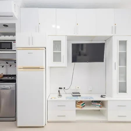 Sun Port Ocean Views - Renovated & Pool アパート *