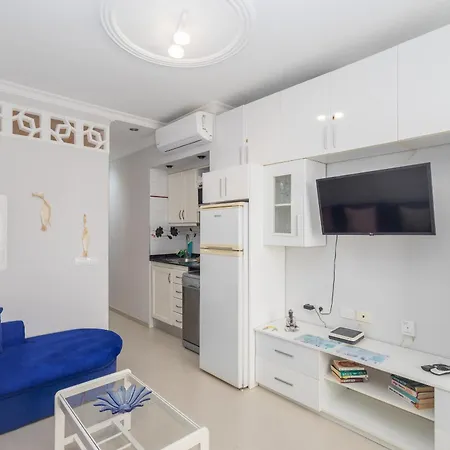 Sun Port Ocean Views - Renovated & Pool アパート *