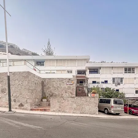 Sun Port Ocean Views - Renovated & Pool アパート *