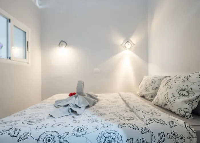 Sun Port Ocean Views - Renovated & Pool Appartement *