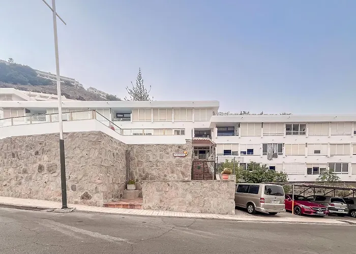 Sun Port Ocean Views - Renovated & Pool Appartement *